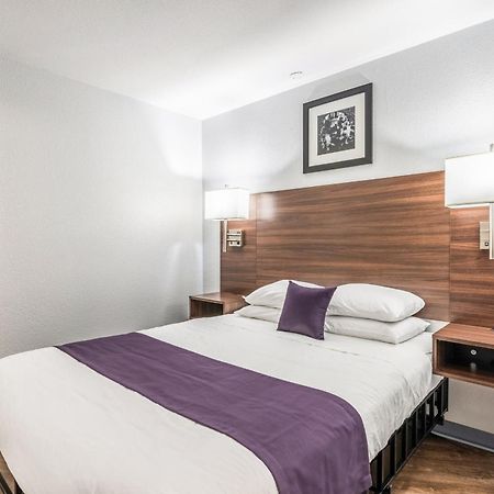 Americas Best Value Inn Сърси Екстериор снимка