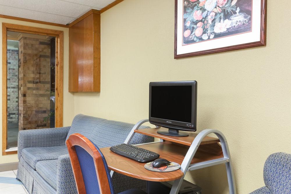 Americas Best Value Inn Сърси Екстериор снимка