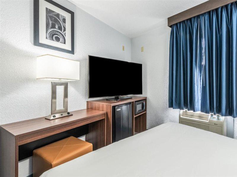 Americas Best Value Inn Сърси Екстериор снимка