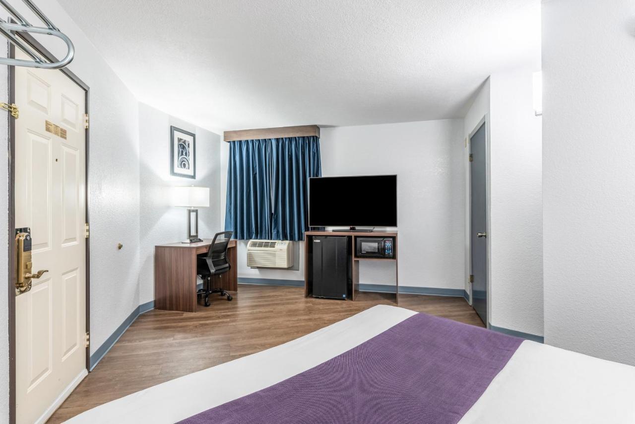 Americas Best Value Inn Сърси Екстериор снимка