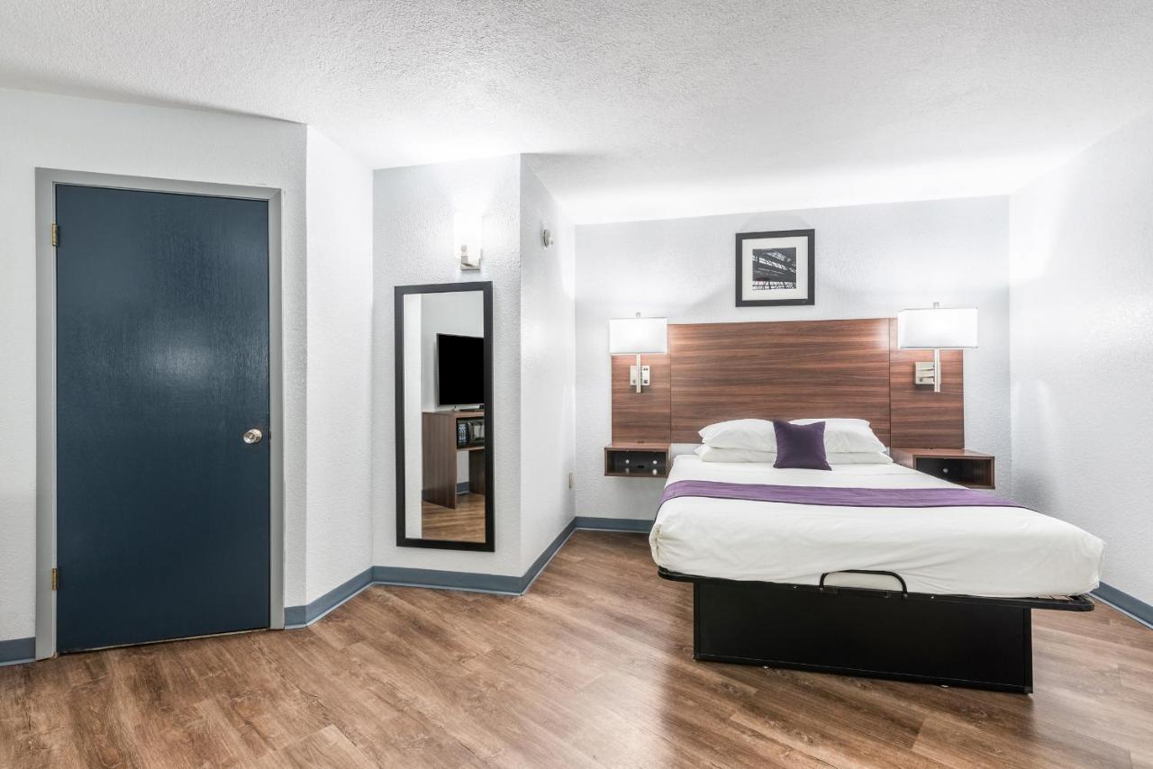 Americas Best Value Inn Сърси Екстериор снимка